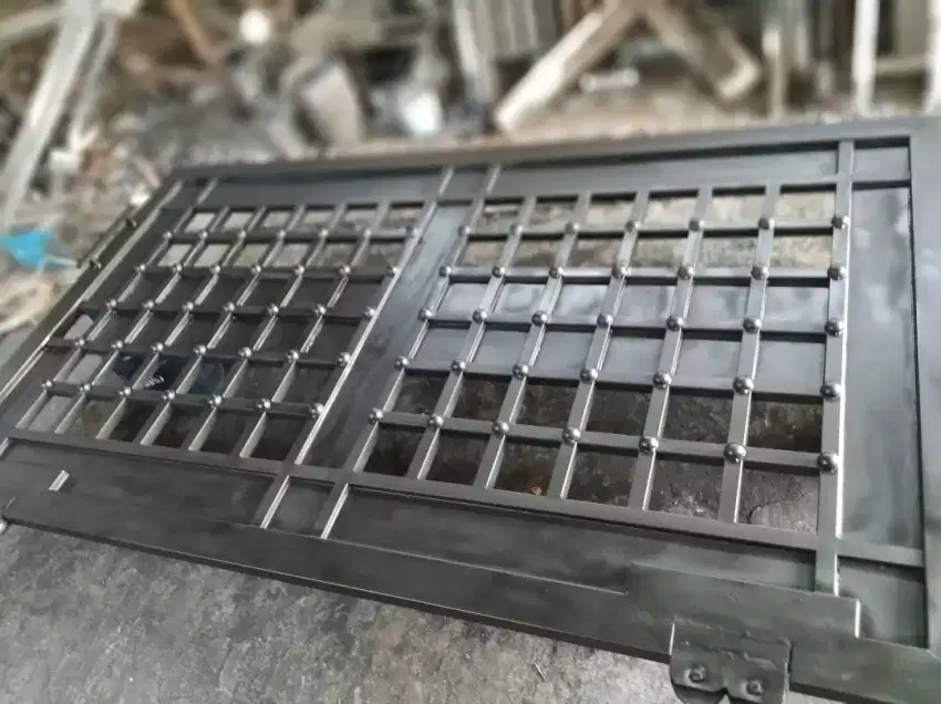 pintu pagar dari besi holo galvanis dan stenlist