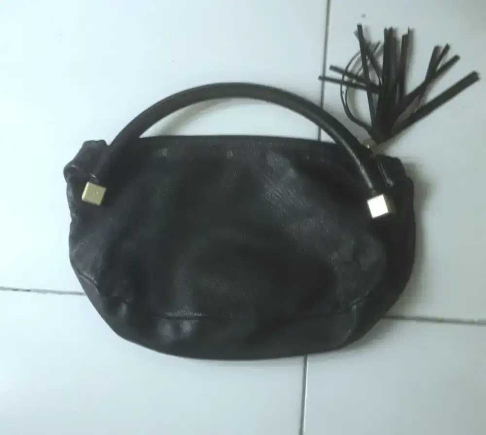 Tas tangan CC bukan asli