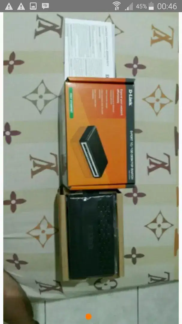 Switch atau Hub 8 port D-Link DES-1008A Full Set