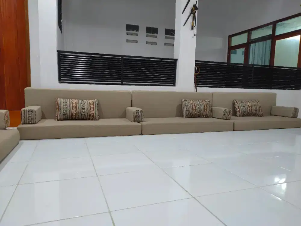 Sofa lesehan Arab