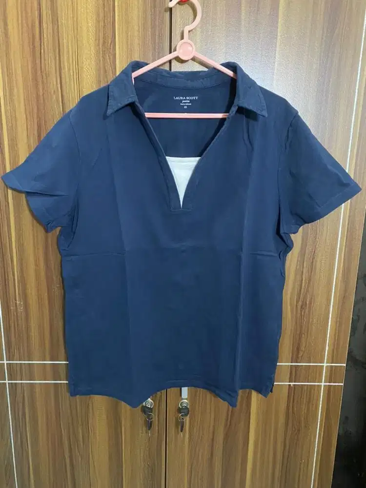 Kaos Blue Laura Scott