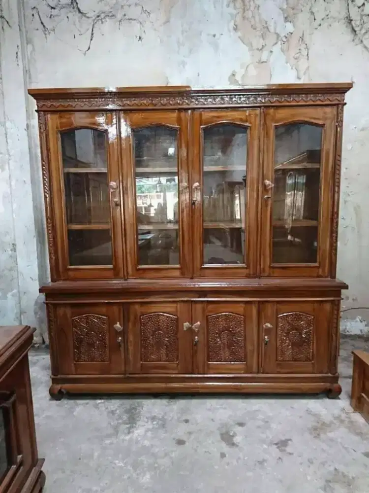 Lemari buku/ rak buku / lemari pajangan kayu jati