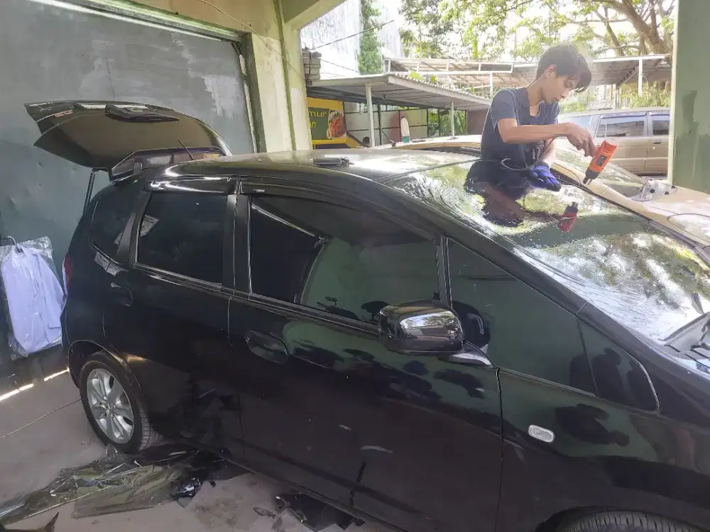 kaca film mobil berbagai merk panggilan