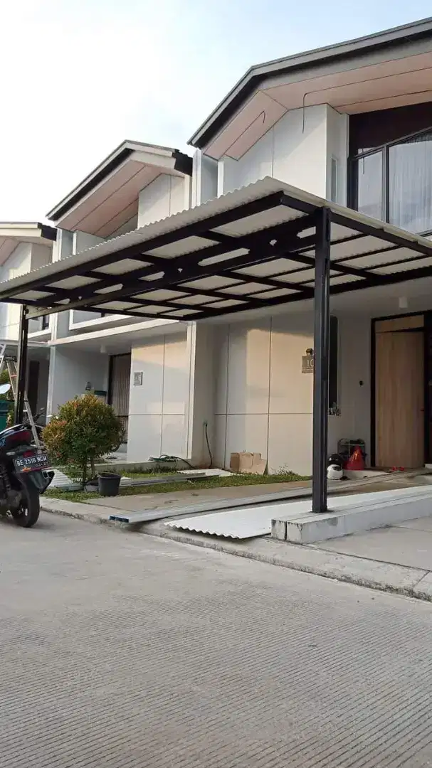 Kanopi cantik baja ringan spandek polos terpasang rapi