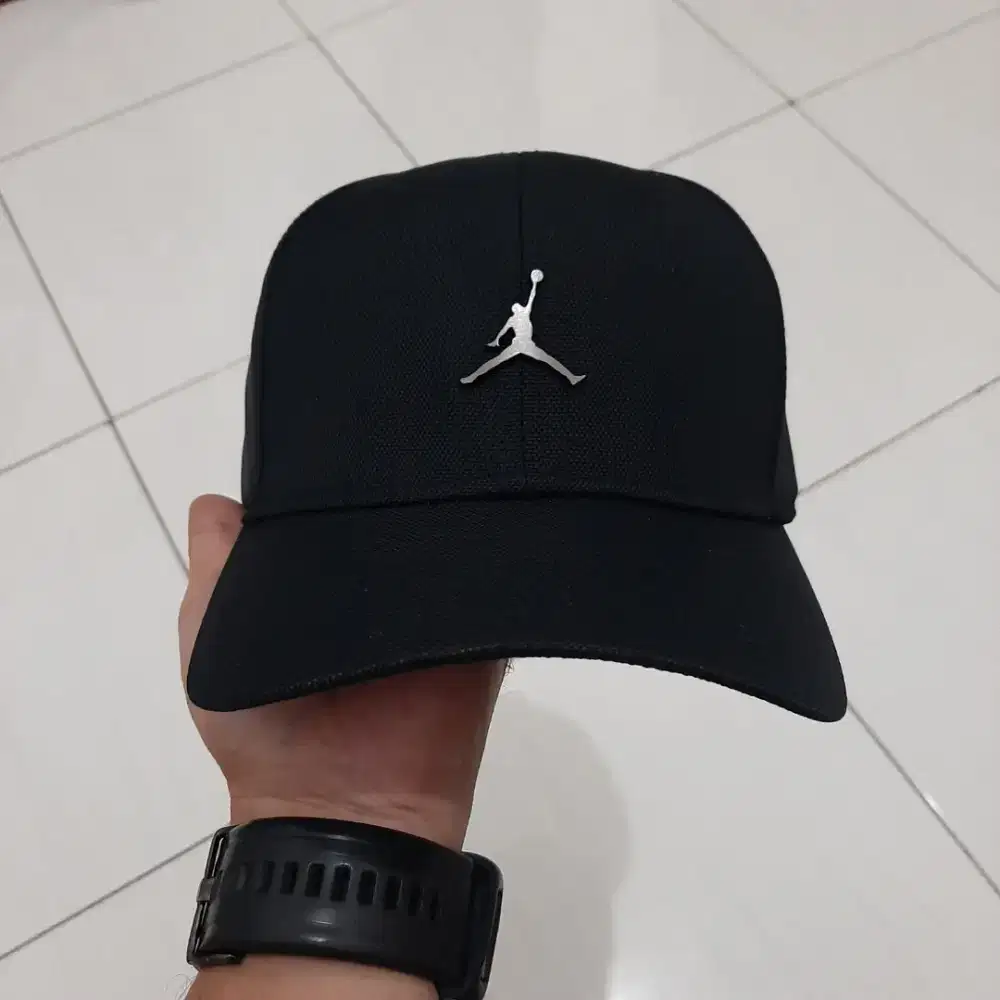 Topi air sale jordan original