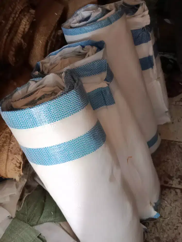 KARUNG PLASTIK JUMBO TINGGI 2 METER