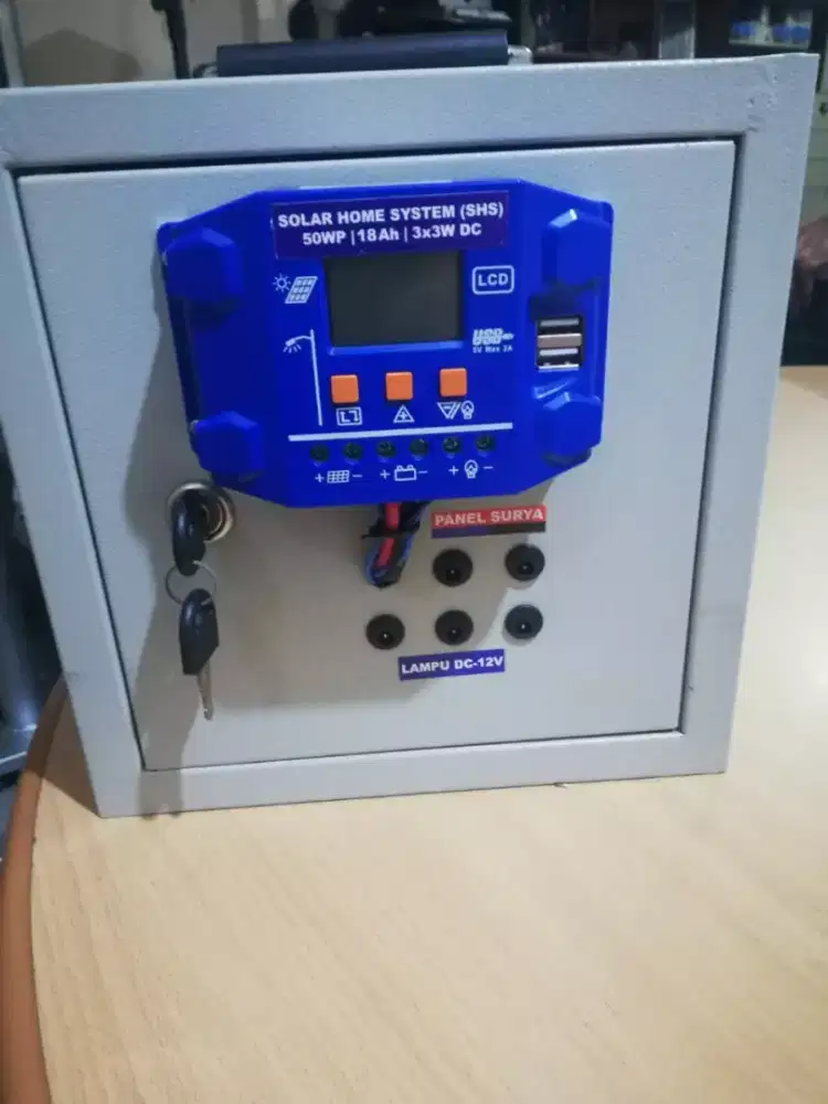 Solar Charger Controller 10A II Controler10A PWM20 12/24V lI Merk Stec
