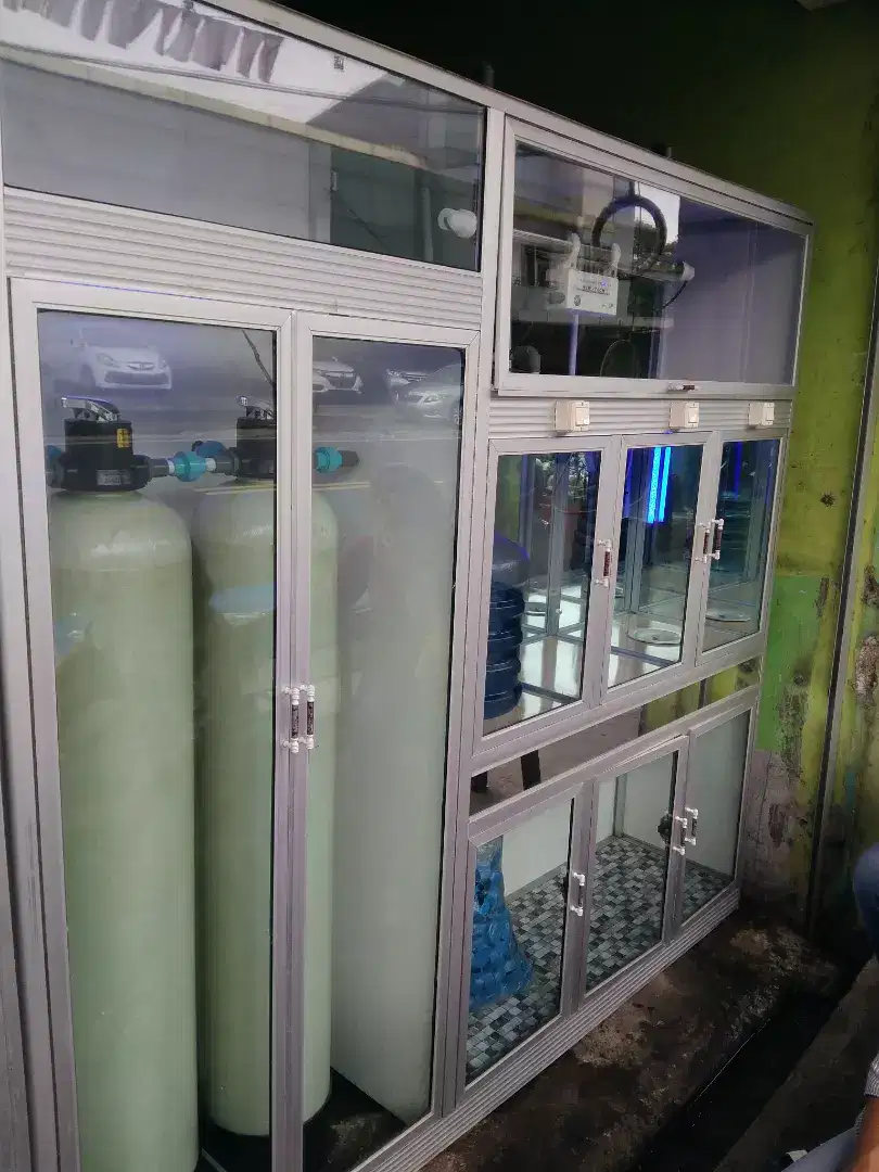 Depo air minum isi ulang