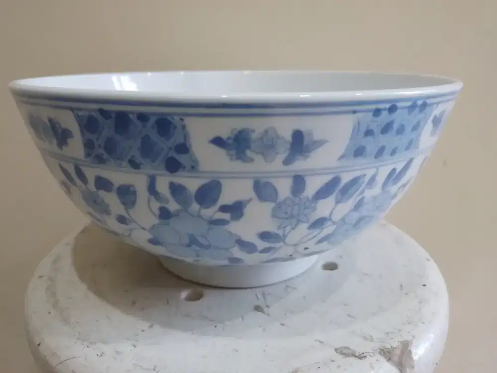 Mangkok keramik cina jadul. T.12cm diamtr 25cm