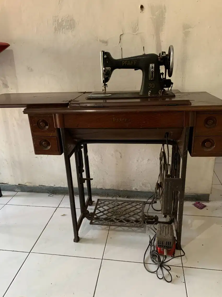 Mesin jahit PFAFF antik vintage