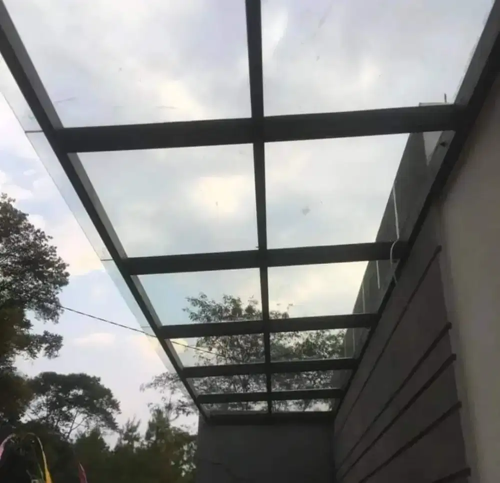 kanopi atap akrilik bening