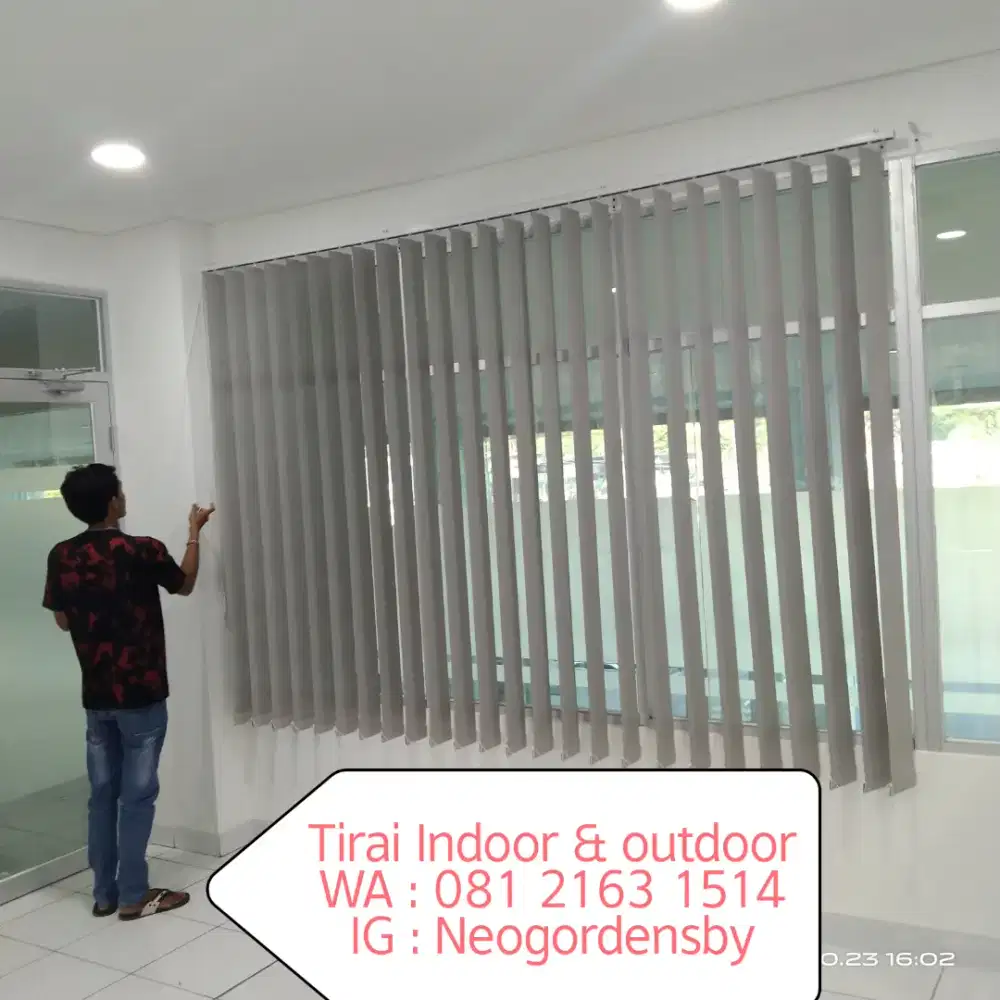 Tirai penahan hujan dan panas sinar matahari termurah