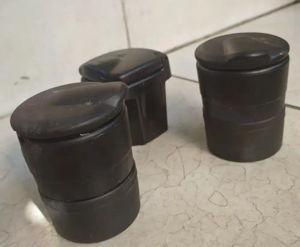 Asbak Roko orisinil untuk Mobil