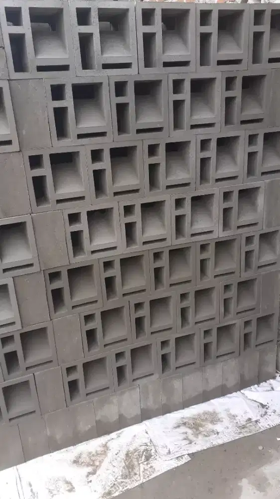 Roster beton minimalis