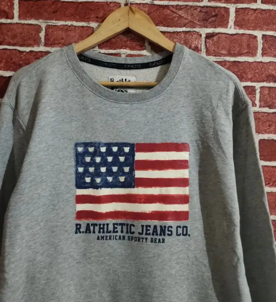 Crewneck / sweater R.ATHLET1C