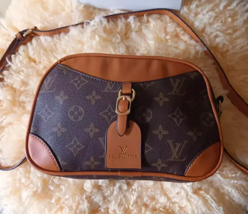 SALE CUCI GUDANG TAS WANITA COKLAT SLINGBAG