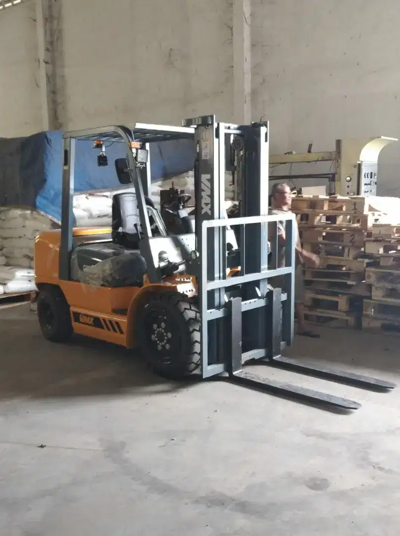 Jual Forklift Diesel 3ton Surabaya-Malang-Kediri-Bali-Semarang-Solo