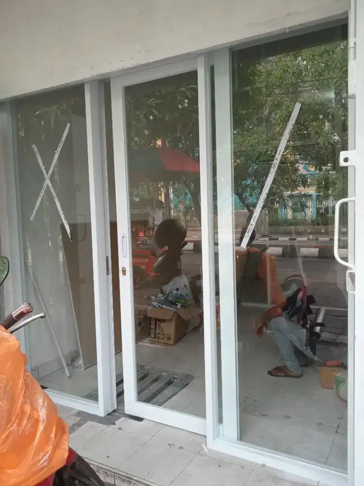 PARTISI ALUMINIUM /KACA dan pintu