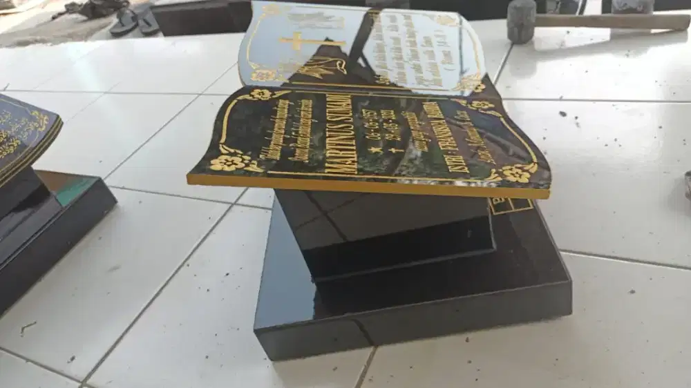 Batu Nisan BUKU GRANIT
