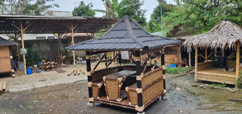 Saung gazebo lesehan resto villa pondok bambu jati belanda kayu