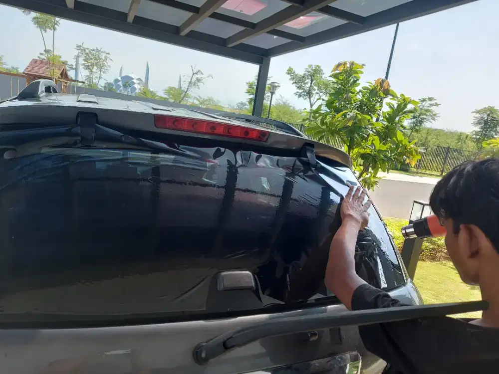 kaca film mobil 40% 60% dan 80%