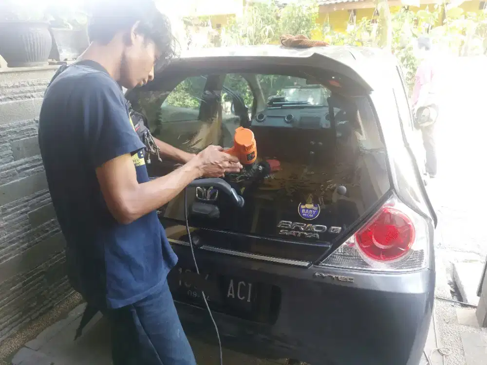 kaca film mobil tolak panas dan silau