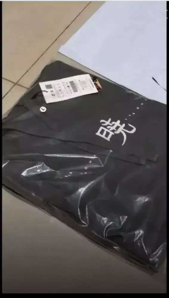 Jaket hoodie pull&bear pb Naruto warna grey uniqlo