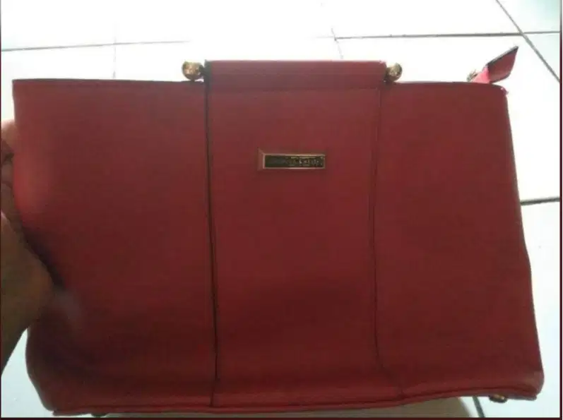 Tas Wanita jarang di pakai