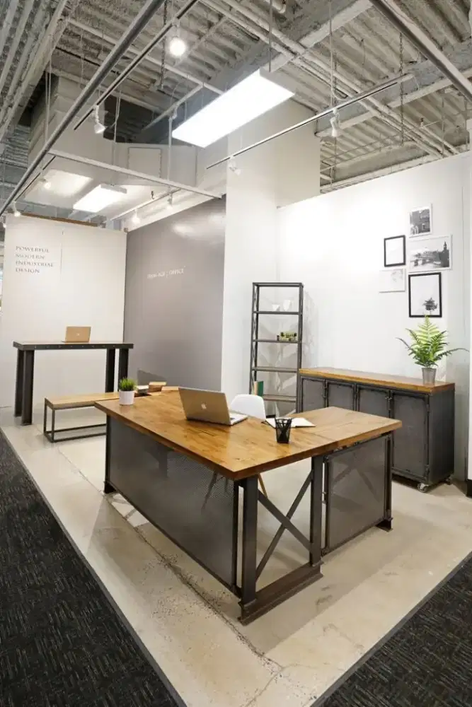 Meja kerja industrial