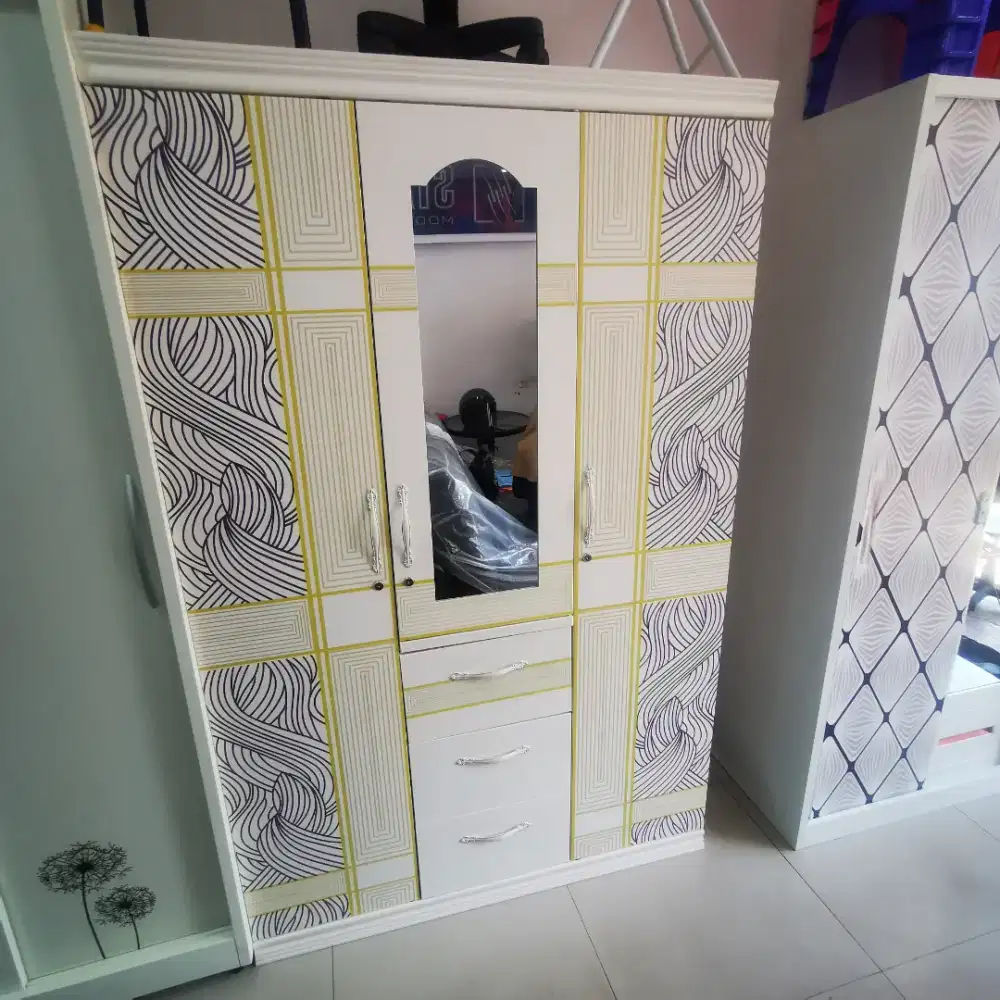 Promo Lemari besi 3 pintu