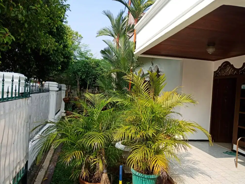 TURUN HARGA - RUMAH TANAH BESAR SIAP HUNI DI KLENDER , DUREN SAWIT