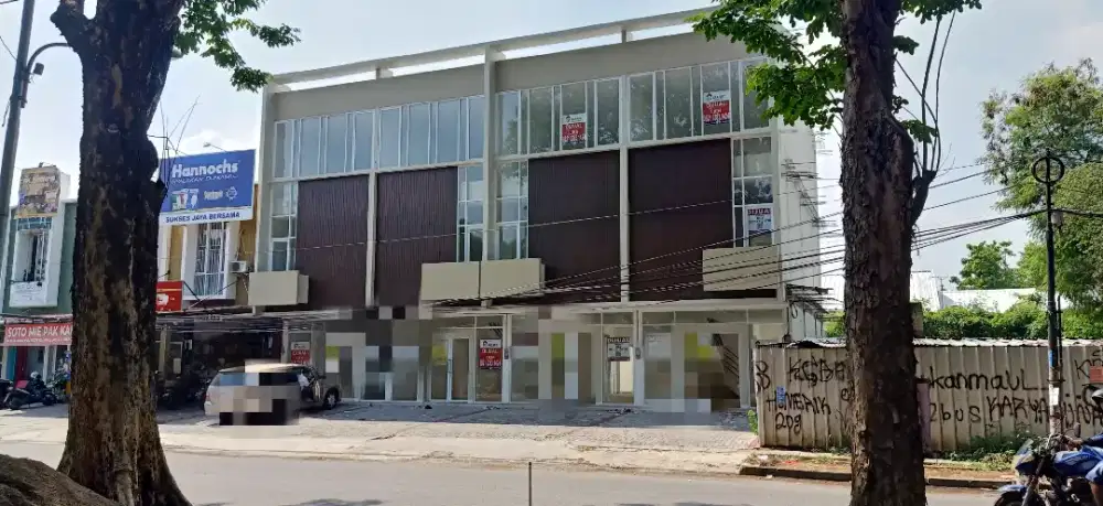 Ruko Hadap Danau 3 Lantai di Duta Harapan, Bekasi Utara, Bekasi