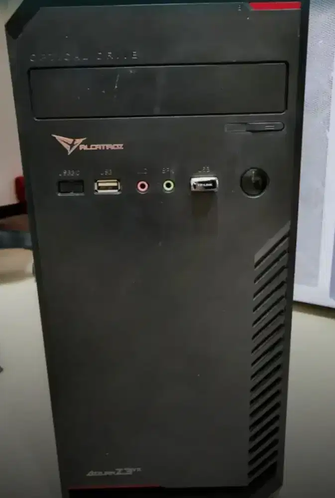 PC Desktop Intel i3 Gen 3 RAM 8GB siap pakai kondisi prima.