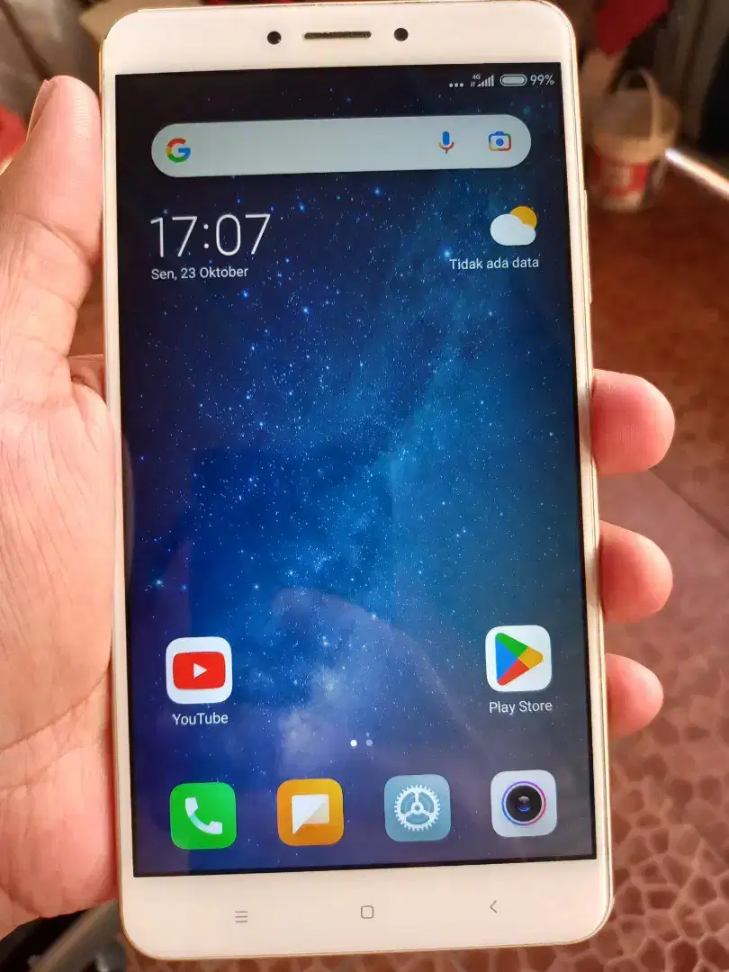 Xiaomi Mi Max2 BATANGAN 4/64.NO MINUS masih original.