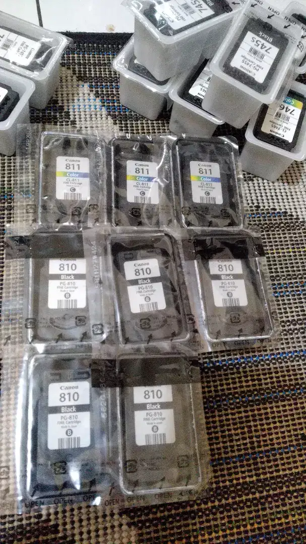 Di cari cartrige canon 810 811 yang belum di refil