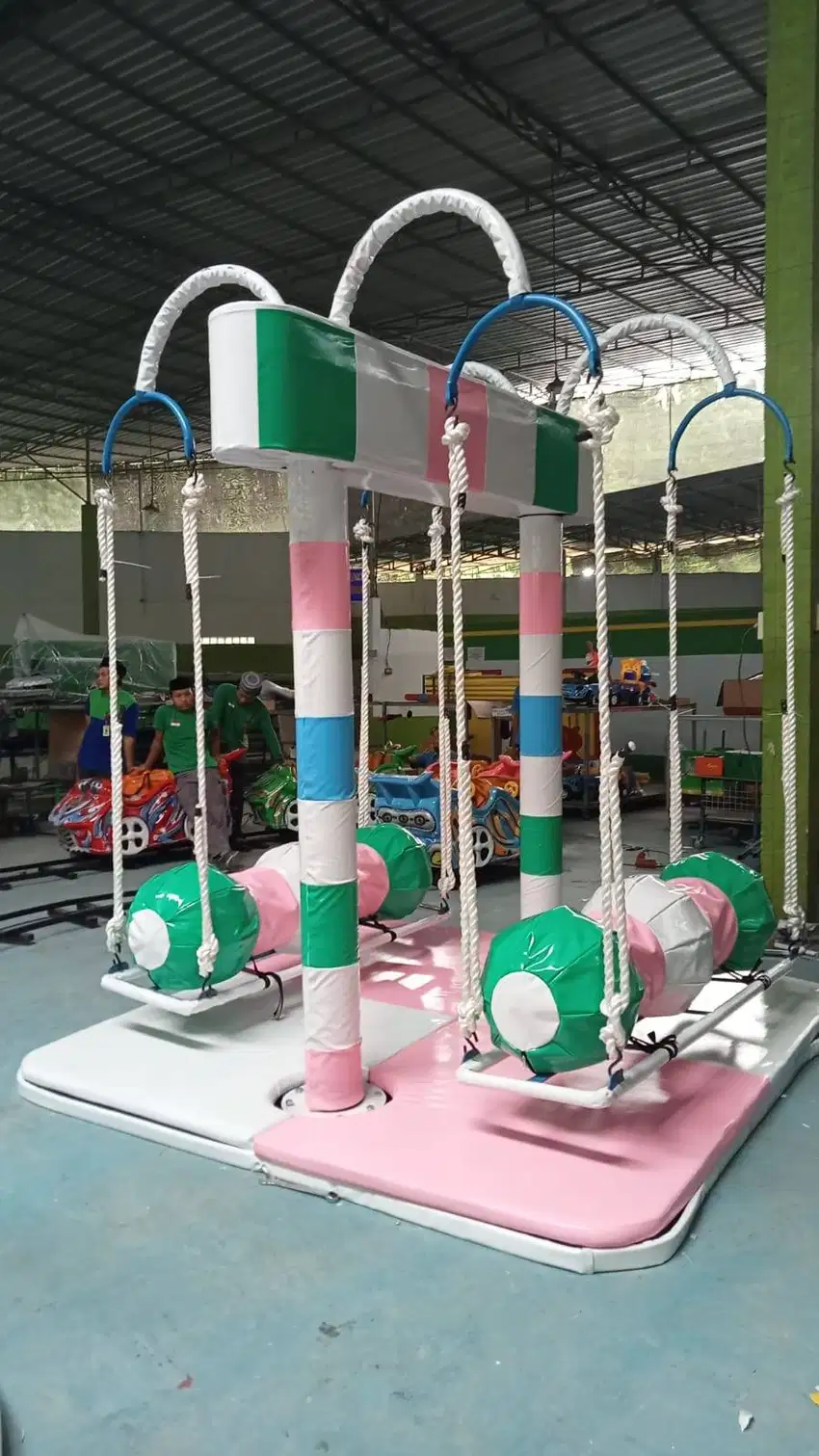 PEANUT SWING WAHANA INDOOR