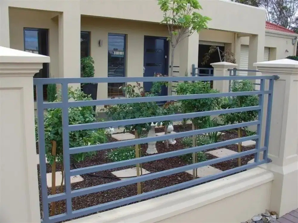 Pager depan rumah