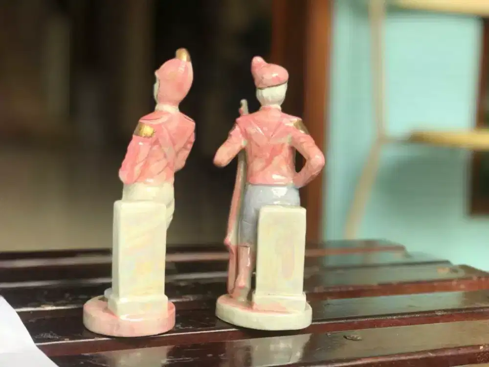 Patung prajurit spanyol antik dan unik