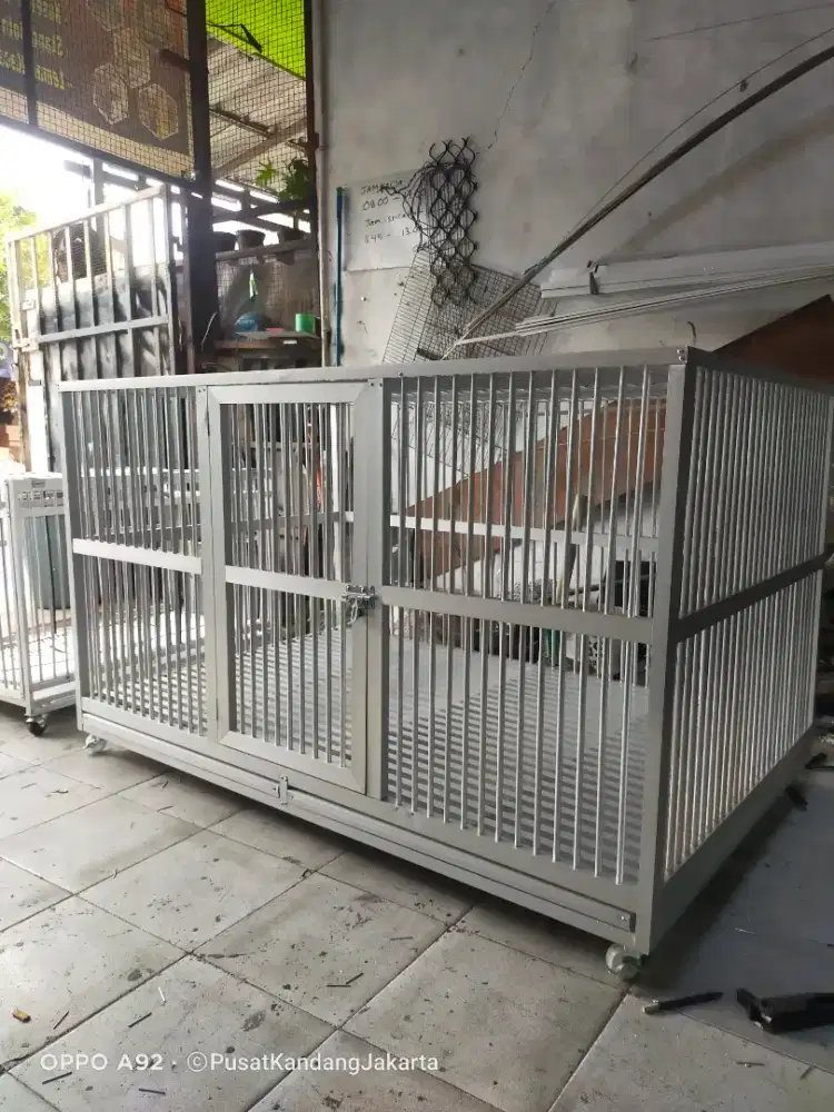Kandang anjing alummunium besar