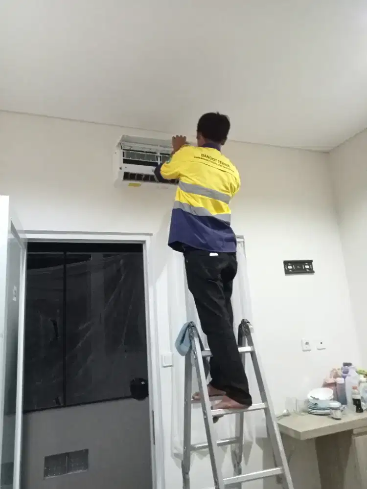 Service Cleaning Cuci AC Bongkar Pasang