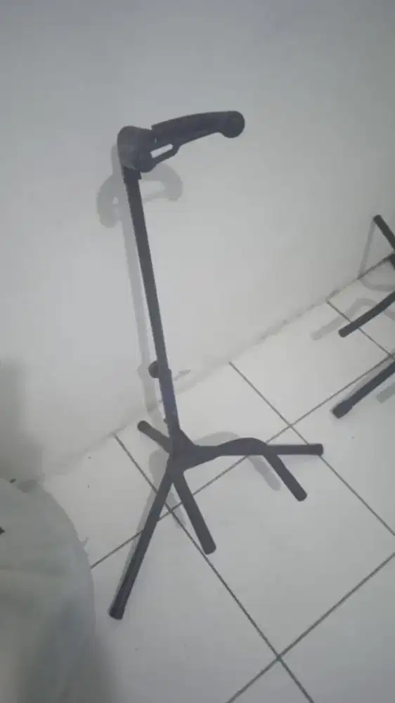 Stand gitar bisa dilipat SAMSONS