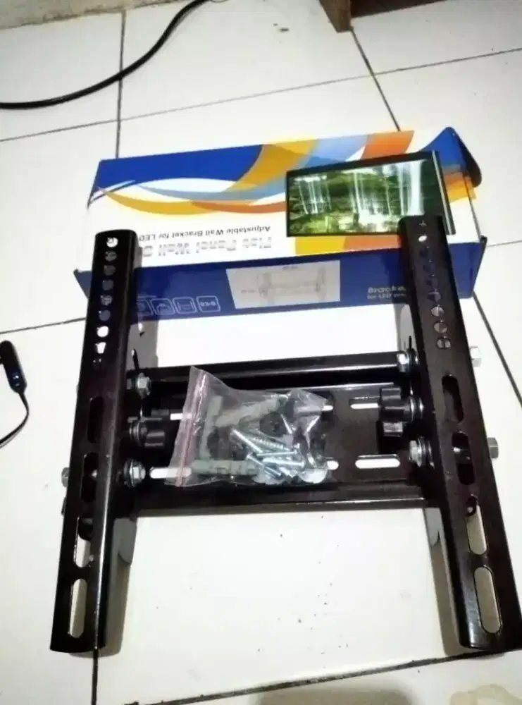 JUAL BRACKET TV LCD LED LANGSUNG PASANG DI LOKASI