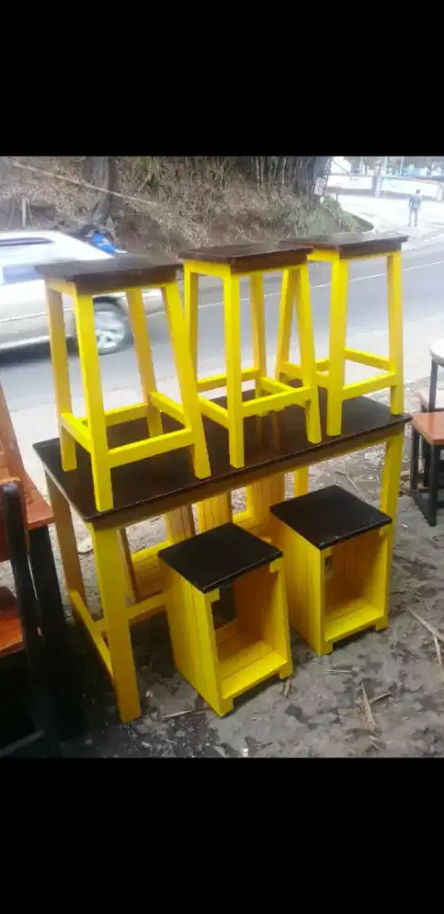 Meja cafe lipat dan meja taman