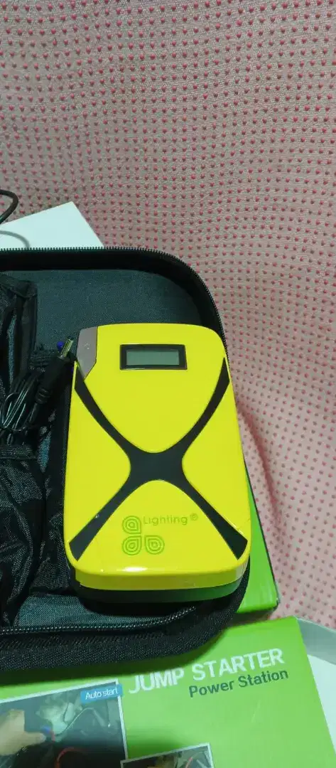 Portable car jump stater