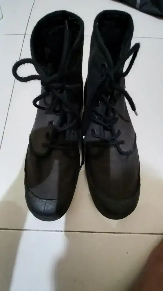 Sepatu palladium original