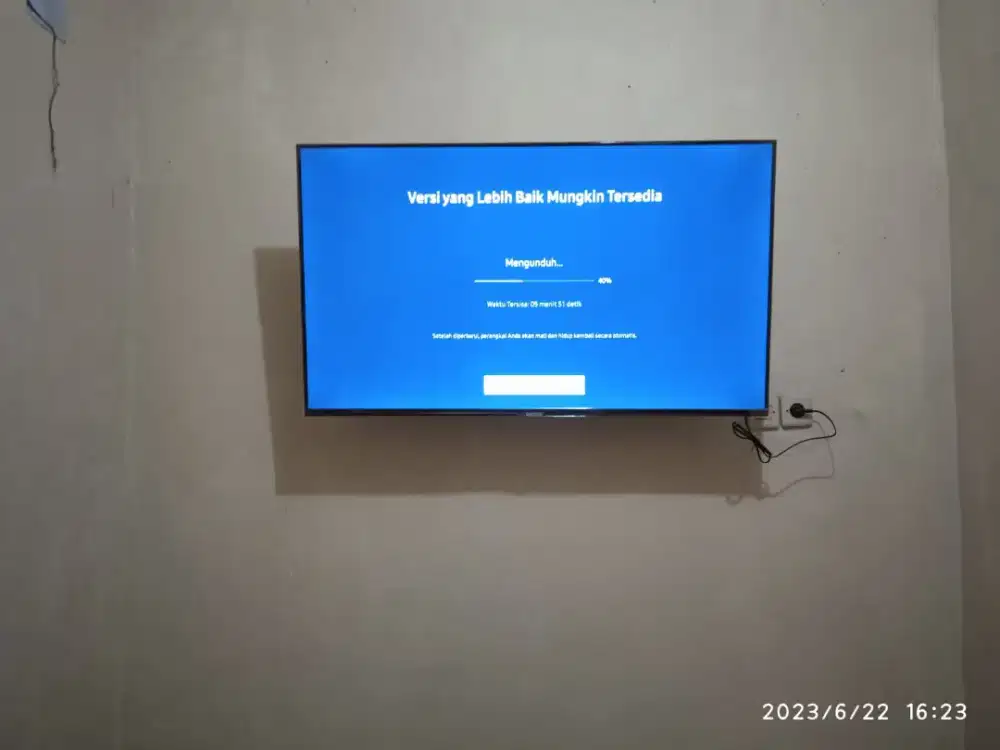 BRIKET TV LED LCD TV