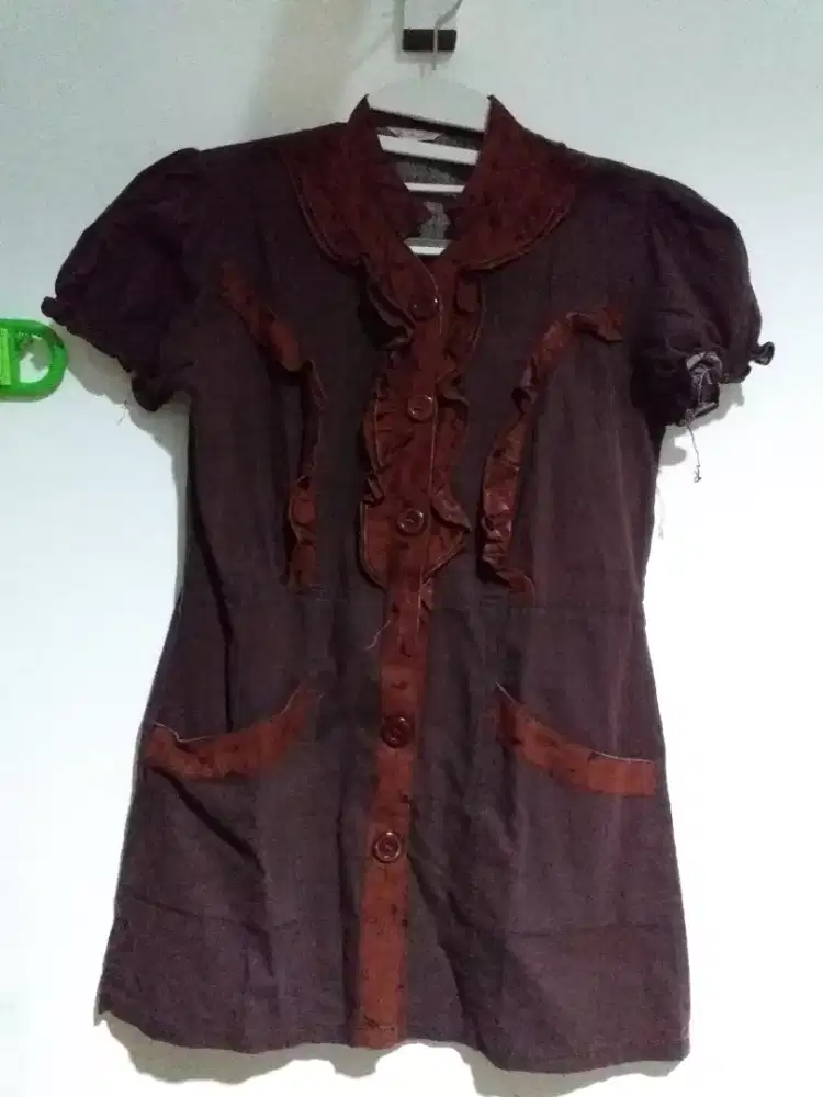 Kemeja coklat ukuran s