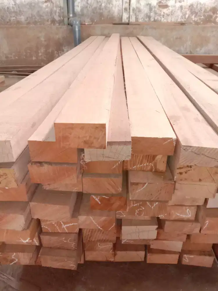 Kayu Kamper dan RC Usuk pendek 4x6x1m - 1,5m