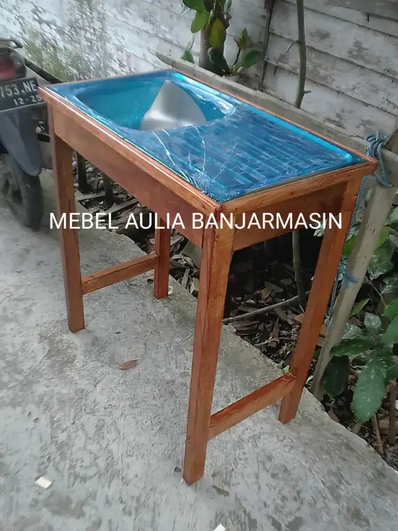 meja wastafel kaki