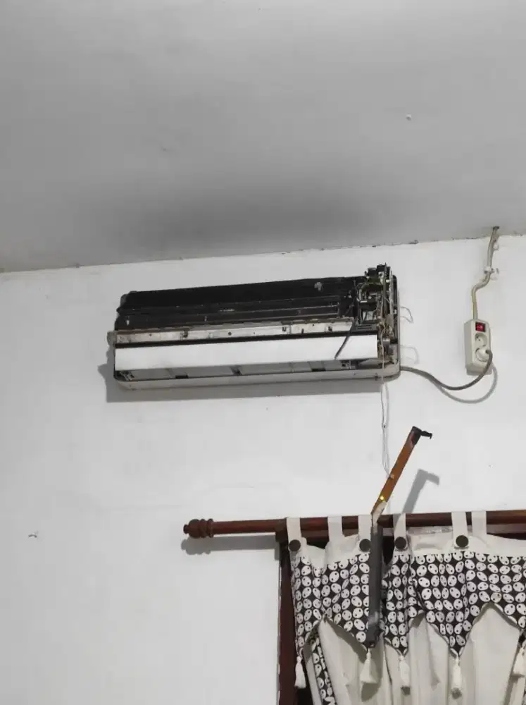 Service ac dan mesin pendingin lainya